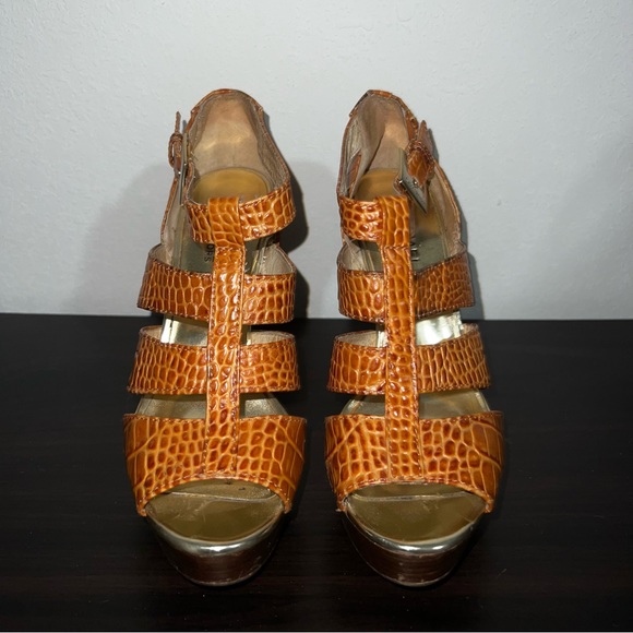 Michael Kors Leather Heels - Picture 2 of 6